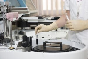 VIOの黒ずみを市販で解消する方法と医療の違いは？