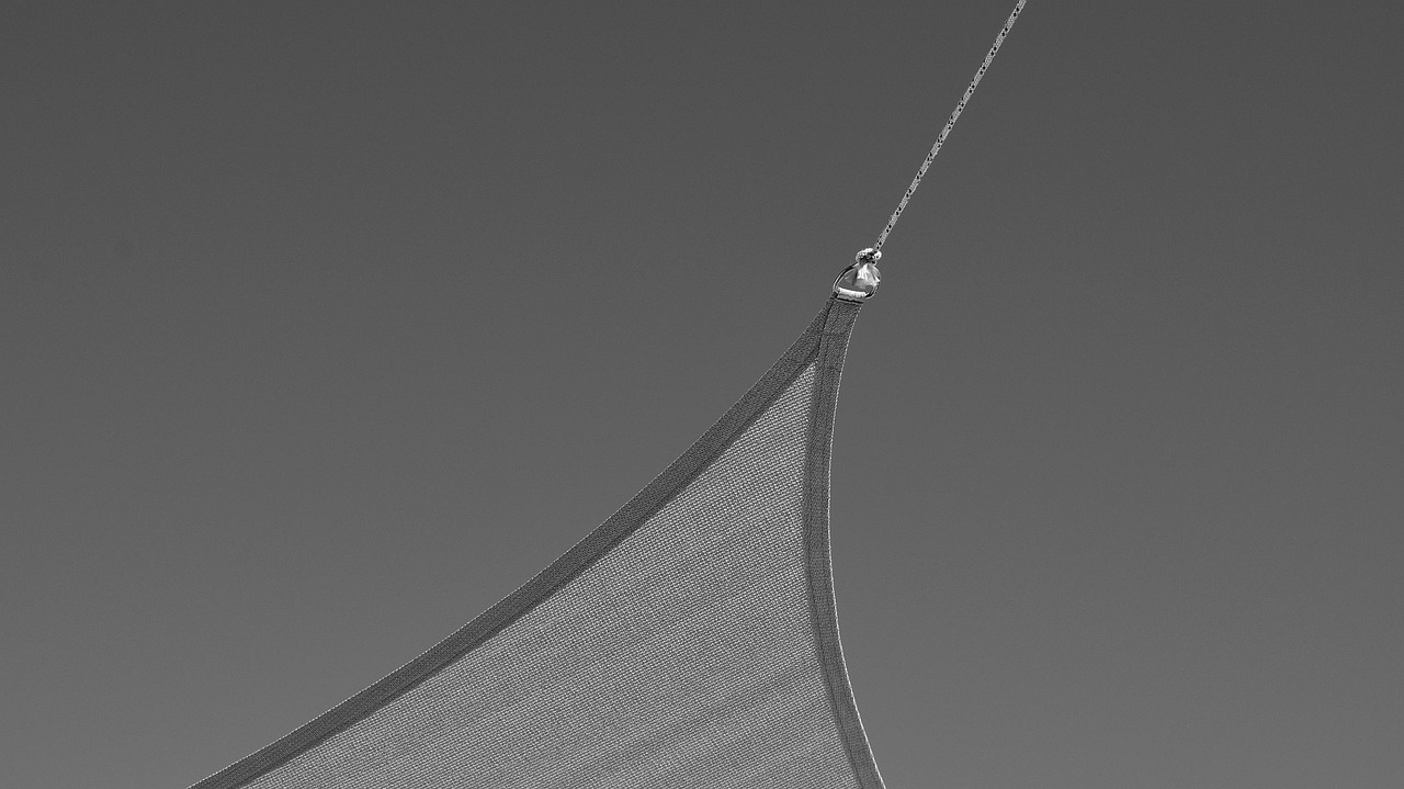 黒ずみを解消するための美白クリームと保湿が重要な理由は？